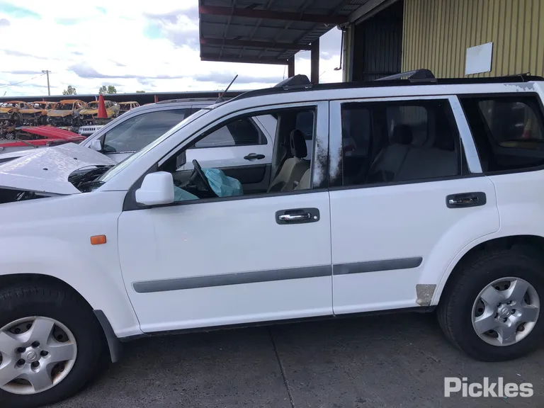 2003 Nissan X-Trail Used VIN JN1TBNT30A0024257 – photo 13