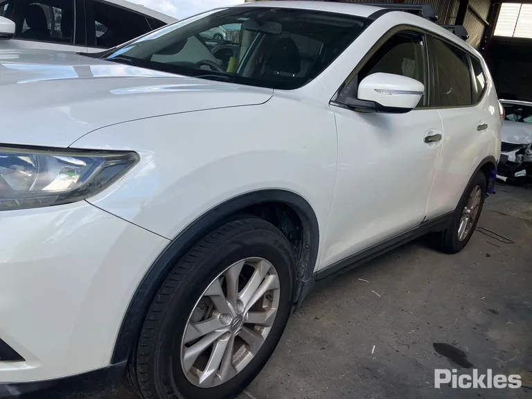 2014 Nissan X-Trail Used VIN JN1TBNT32A0001011 – rear exterior