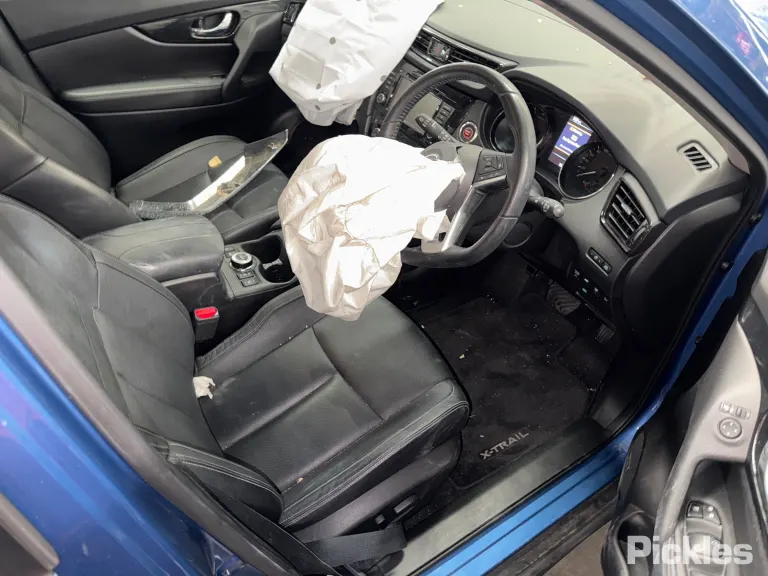 2022 Nissan X-Trail Damaged VIN JN1TBNT32A0071487 – engine bay 2022 Nissan X-Trail Damaged VIN JN1TBNT32A0071487 – engine bay