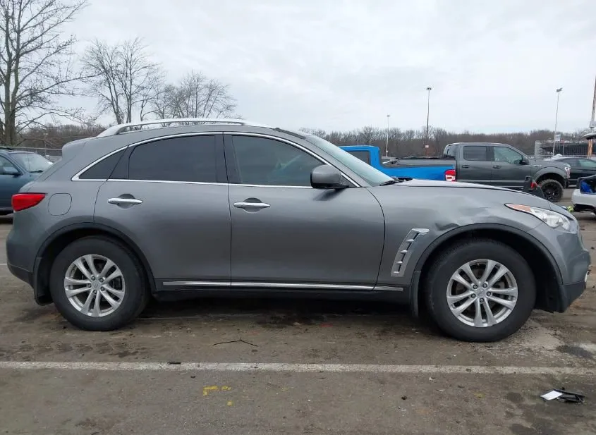 2012 INFINITI FX35 Used VIN JN8AS1MW1CM156360 – trunk area