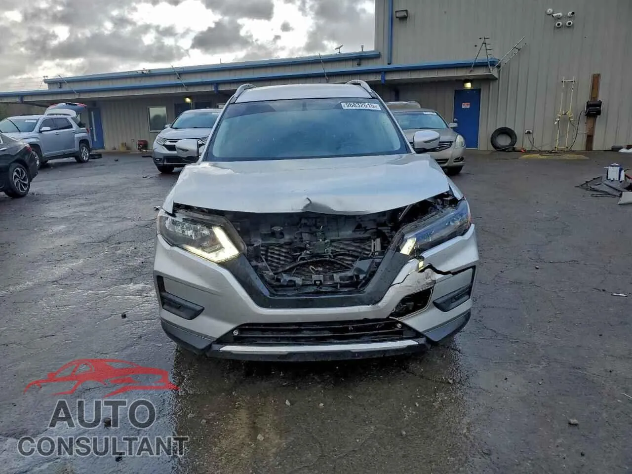 2017 NISSAN ROGUE Damaged VIN JN8AT2MT4HW404752 – interior seats