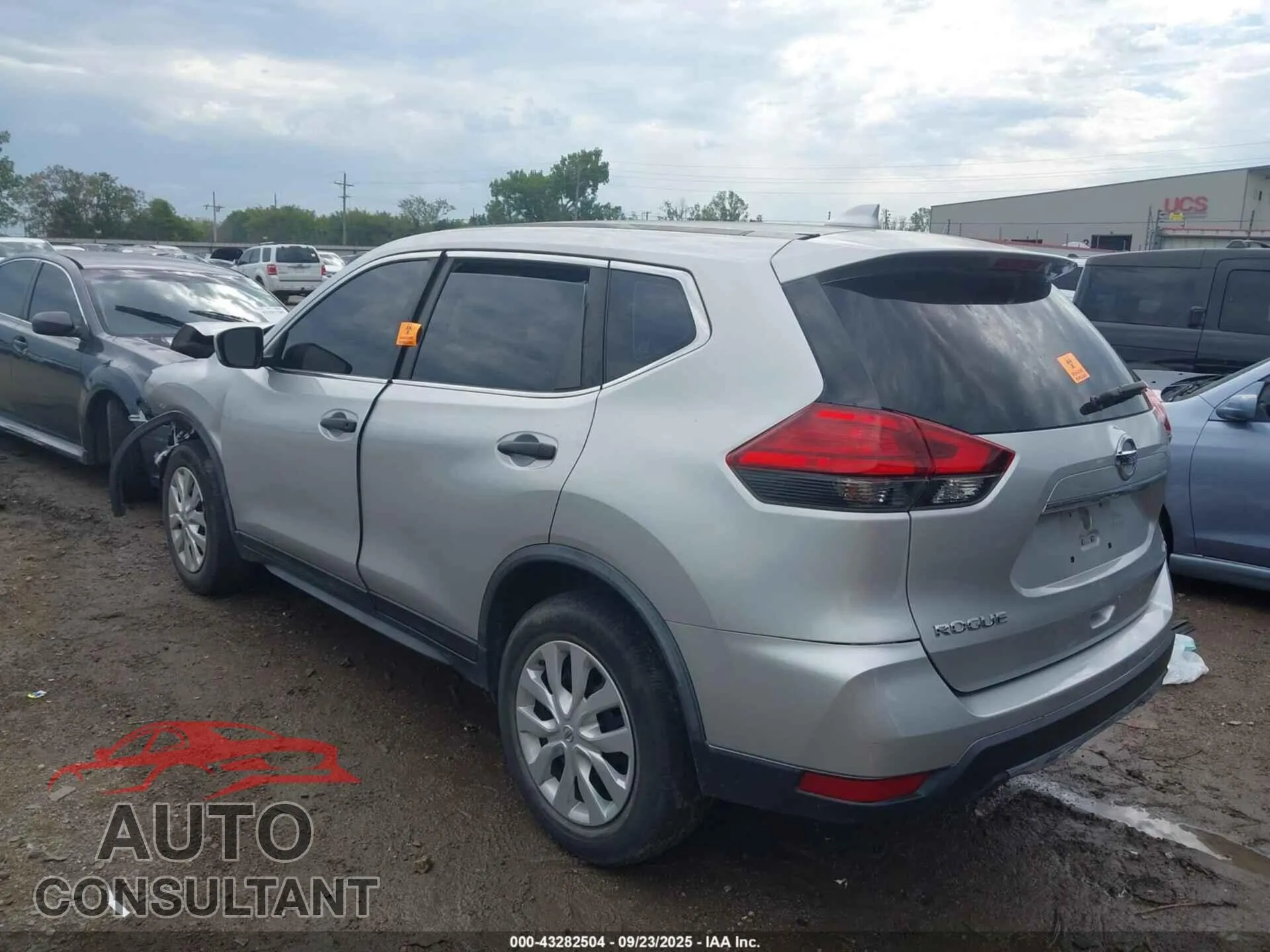 2017 NISSAN ROGUE Used VIN JN8AT2MV1HW275421 – side profile