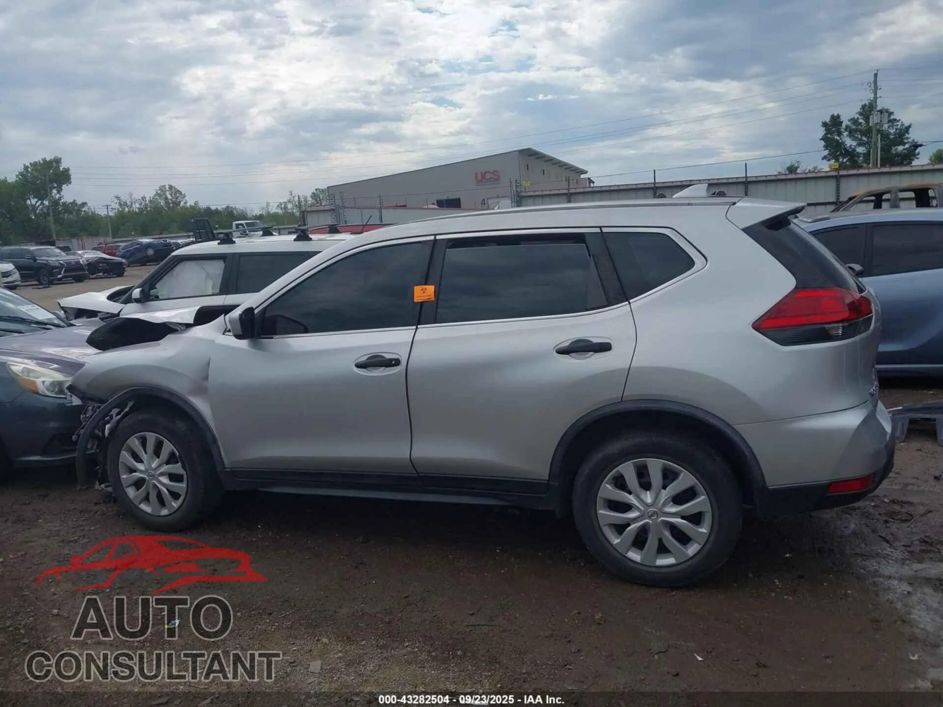 2017 NISSAN ROGUE Used VIN JN8AT2MV1HW275421 – photo 14