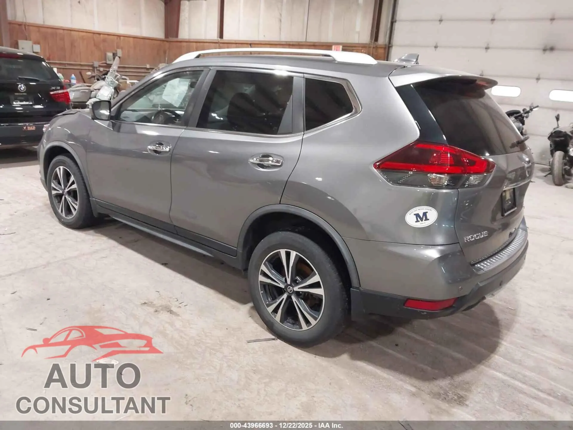 2020 NISSAN ROGUE Damaged VIN JN8AT2MV1LW116715 – side profile 2020 NISSAN ROGUE Damaged VIN JN8AT2MV1LW116715 – side profile