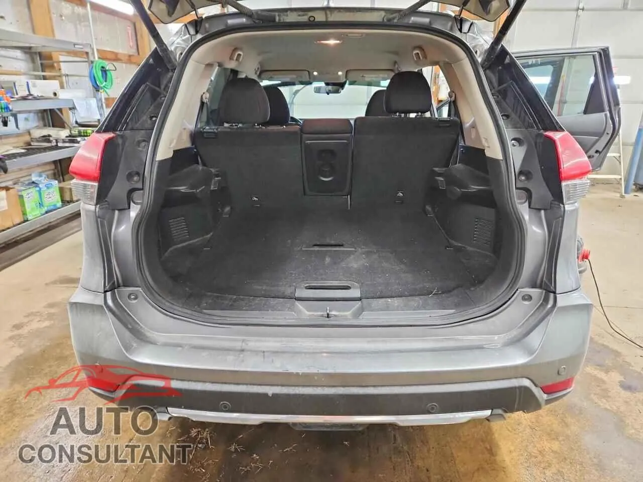 2019 NISSAN ROGUE Damaged VIN JN8AT2MV2KW381903 – engine bay