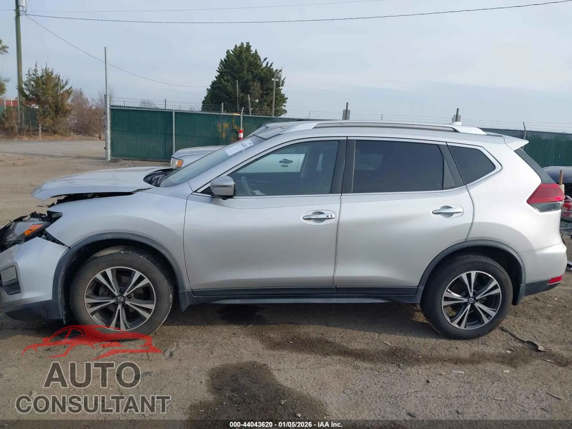 2019 NISSAN ROGUE Damaged VIN JN8AT2MV5KW388411 – photo 14 2019 NISSAN ROGUE Damaged VIN JN8AT2MV5KW388411 – photo 14