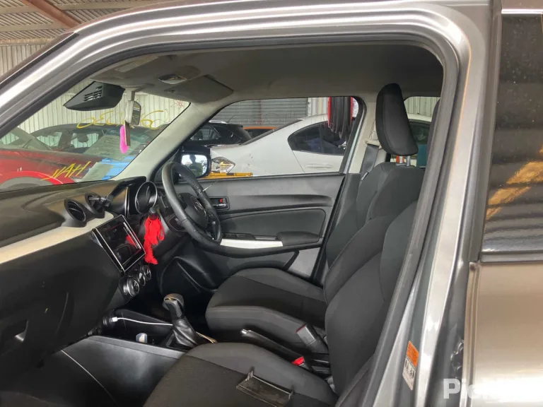 2020 Suzuki Swift Damaged VIN JSAAZC13S00304883 – rear exterior