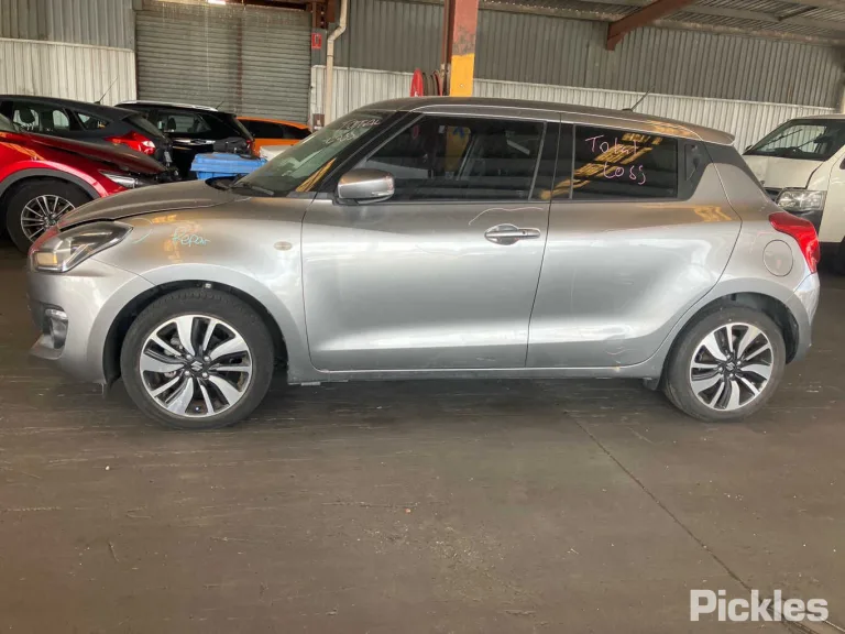 2020 Suzuki Swift Damaged VIN JSAAZC13S00304883 – side profile