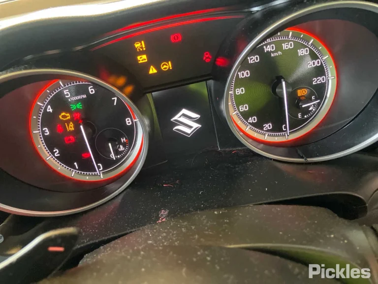 2020 Suzuki Swift Damaged VIN JSAAZC13S00304883 – exterior detail
