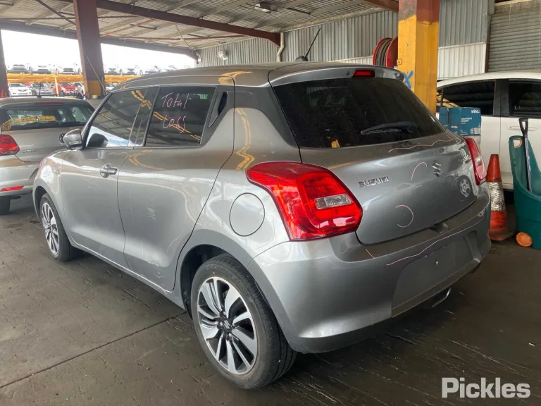 2020 Suzuki Swift Damaged VIN JSAAZC13S00304883 – undercarriage