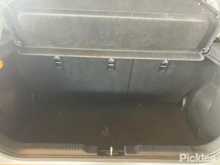 2020 Suzuki Swift Damaged VIN JSAAZC13S00304883 – photo 12
