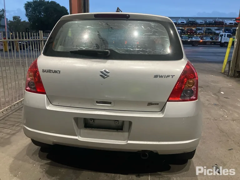 2005 Suzuki Swift Used VIN JSAEZC21S00105560 – photo 15