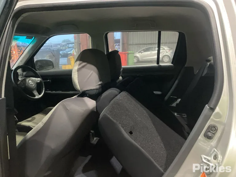 2005 Suzuki Swift Used VIN JSAEZC21S00105560 – photo 24