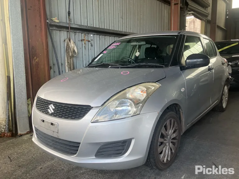 2013 Suzuki Swift Used VIN JSAFZC82S00136301 – interior seats