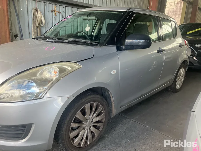 2013 Suzuki Swift Used VIN JSAFZC82S00136301 – photo 22
