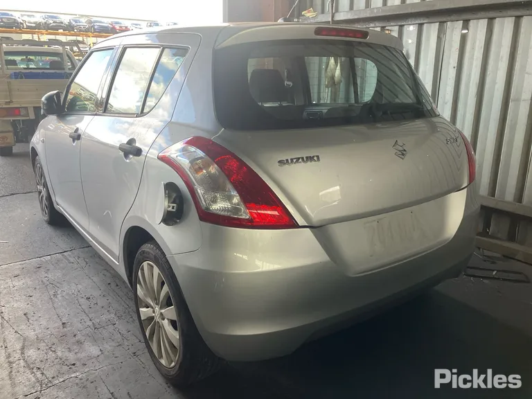 2013 Suzuki Swift Used VIN JSAFZC82S00136301 – photo 33