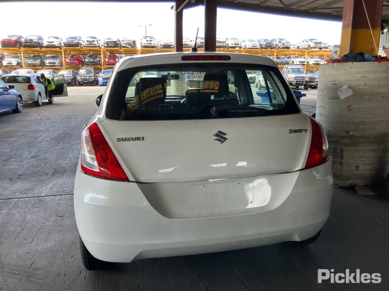 2013 Suzuki Swift Used VIN JSAFZC82S00138077 – photo 11