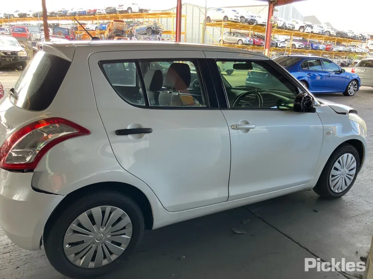 2013 Suzuki Swift Used VIN JSAFZC82S00138077 – photo 13
