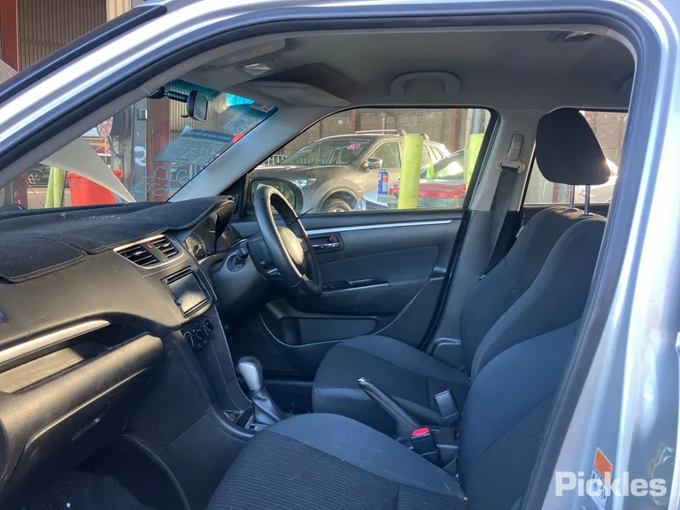 2014 Suzuki Swift Used VIN JSAFZC82S00301897 – photo 31