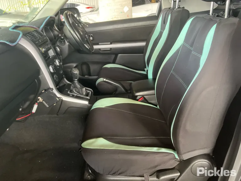 2009 Suzuki Grand Vitara Used VIN JSAJTAA4V00140883 – trunk area