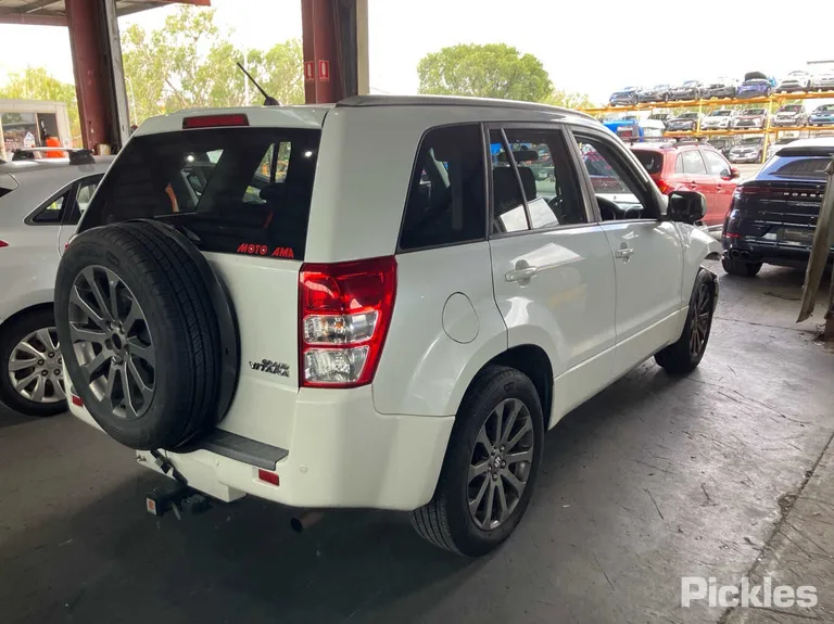 2016 Suzuki Grand Vitara Used VIN JSAJTEA4V00350313 – rear exterior