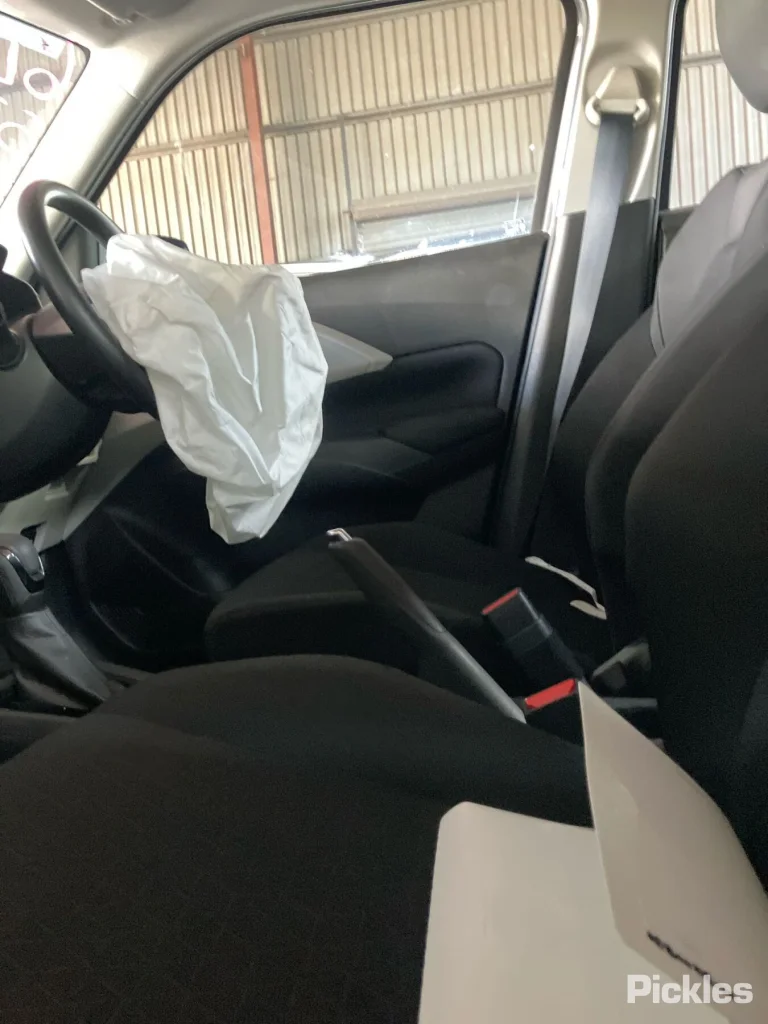 2024 Suzuki Swift Damaged VIN JSAZCEDS600158750 – photo 12