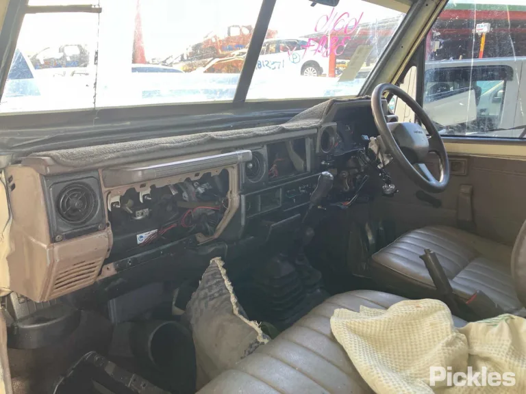 1994 Toyota Landcruiser Damaged VIN JT731PJ7508526442 – odometer reading