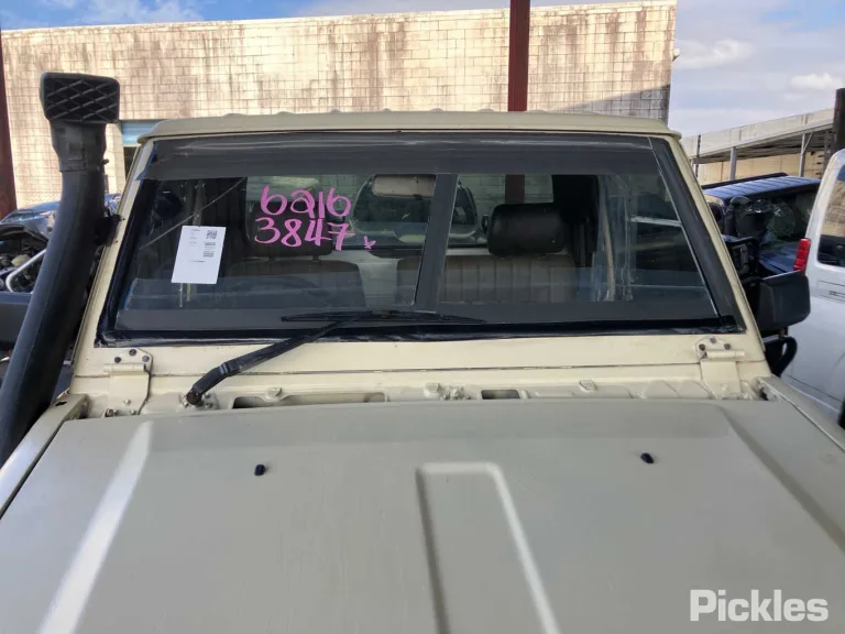 1994 Toyota Landcruiser Damaged VIN JT731PJ7508526442 – photo 13