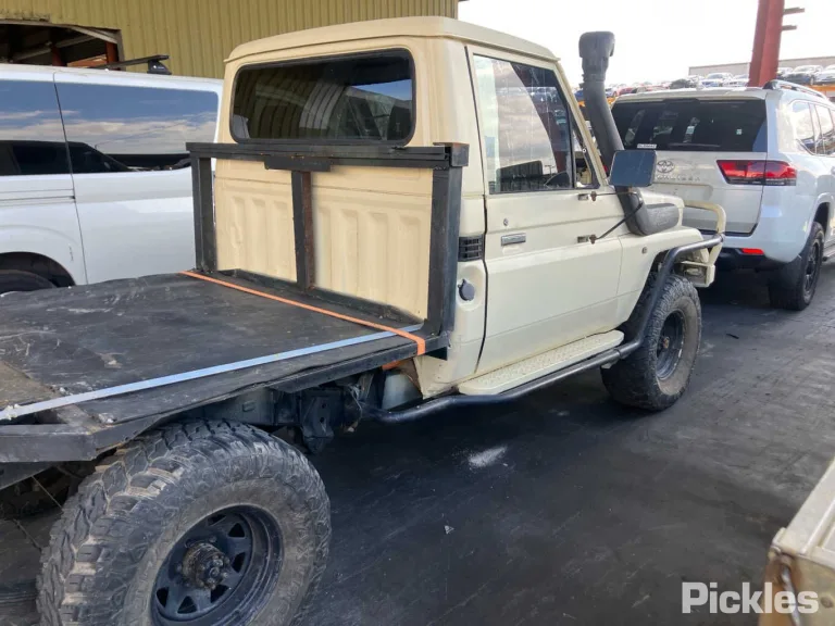 1994 Toyota Landcruiser Damaged VIN JT731PJ7508526442 – photo 17