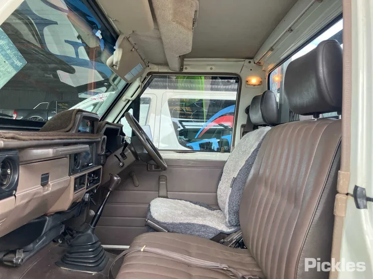 1993 Toyota Landcruiser Used VIN JT731UJ7508500225 – side profile