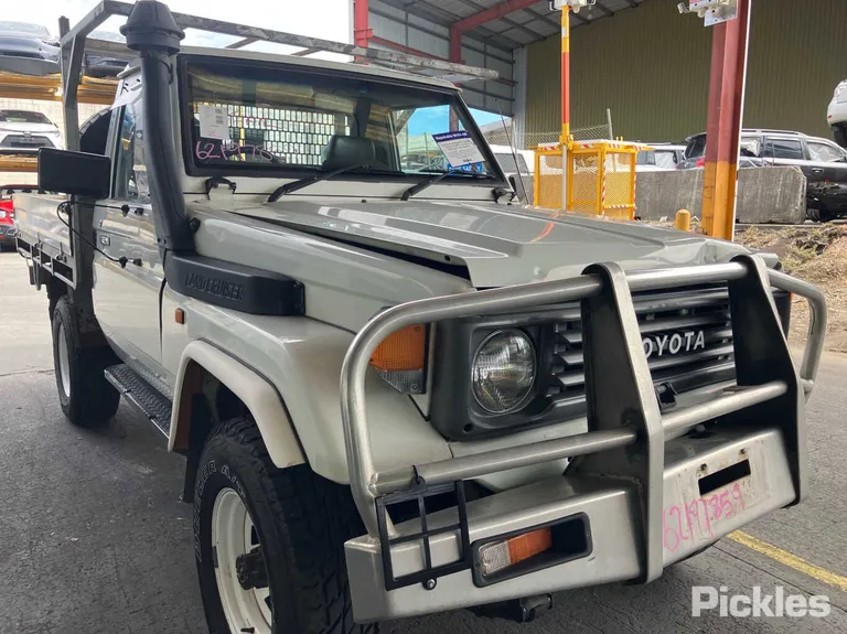 1993 Toyota Landcruiser Used VIN JT731UJ7508500225 – interior seats