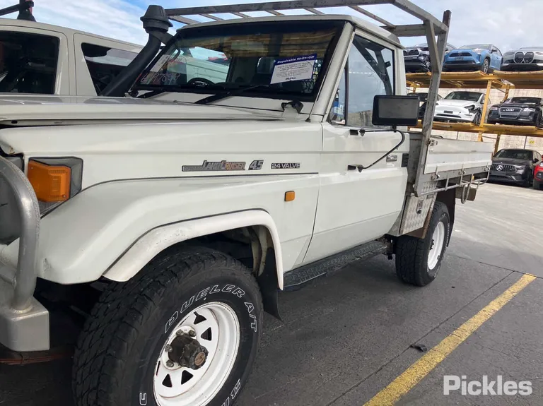 1993 Toyota Landcruiser Used VIN JT731UJ7508500225 – photo 14