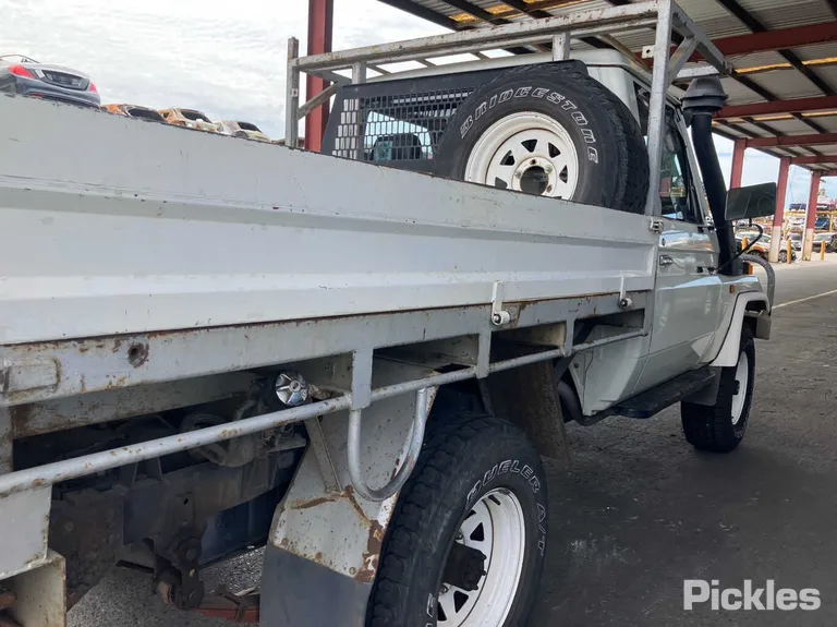 1993 Toyota Landcruiser Used VIN JT731UJ7508500225 – photo 15