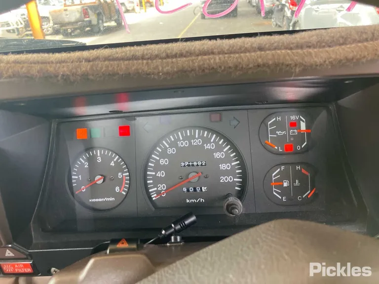1993 Toyota Landcruiser Used VIN JT731UJ7508500225 – photo 24