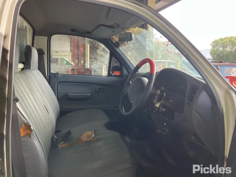 1998 Toyota Hilux Damaged VIN JT731UNE700005678 – photo 21