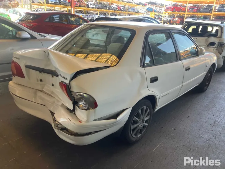 1999 Toyota Corolla Damaged VIN JT753AEB200018031 – interior seats