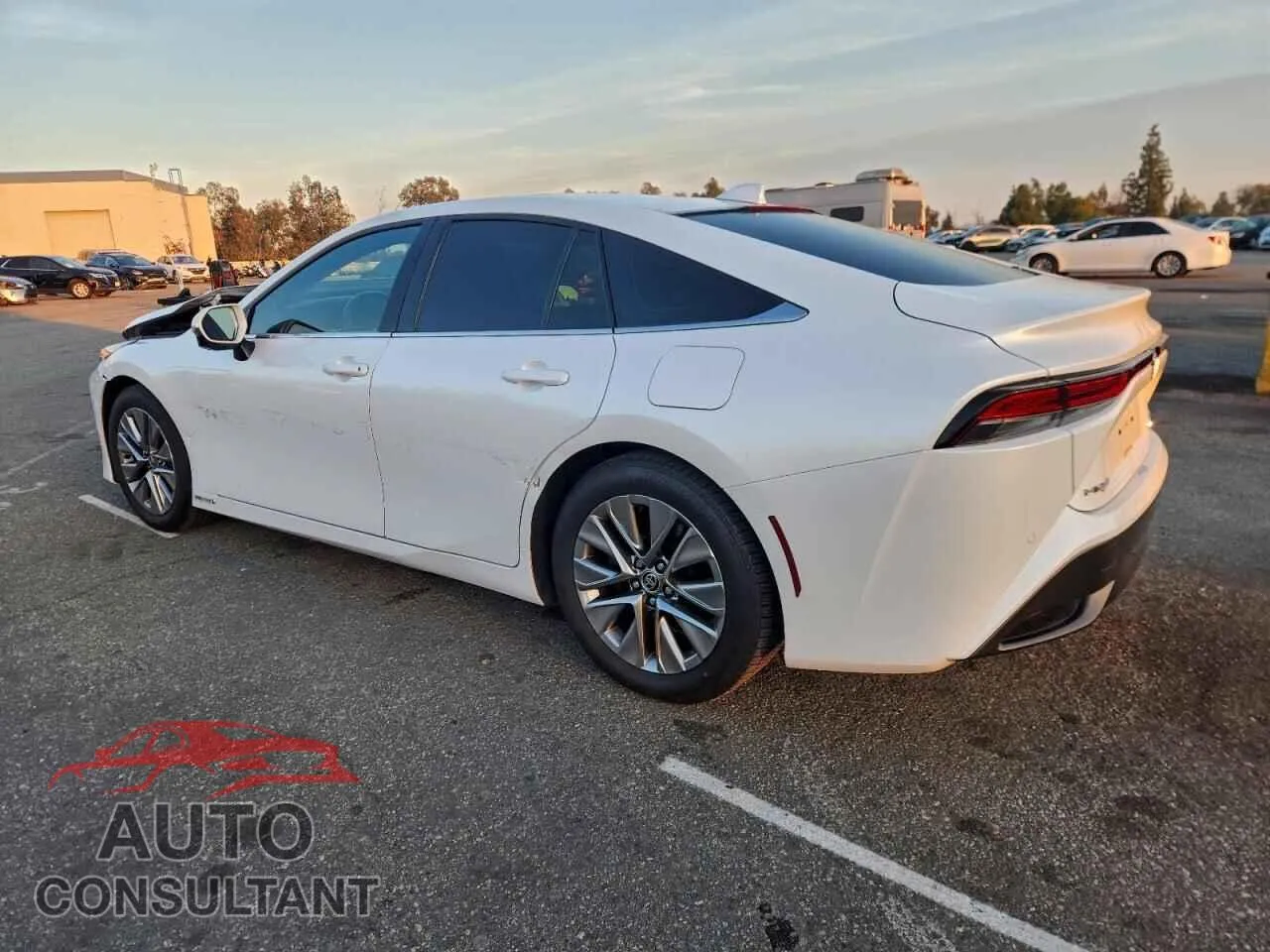 2023 TOYOTA MIRAI Damaged VIN JTDAAAAA2PA008586 – rear exterior 2023 TOYOTA MIRAI Damaged VIN JTDAAAAA2PA008586 – rear exterior