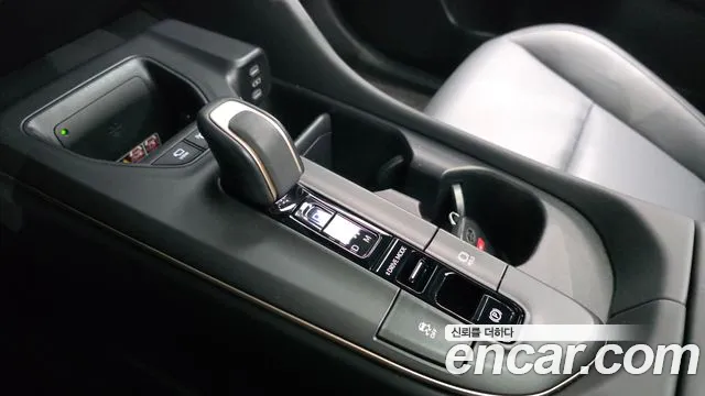 2023 Toyota Crown Crossover 2.4 4wd Dual Boost Hybrid Sold VIN JTDAFAAF0P3001654 – front exterior