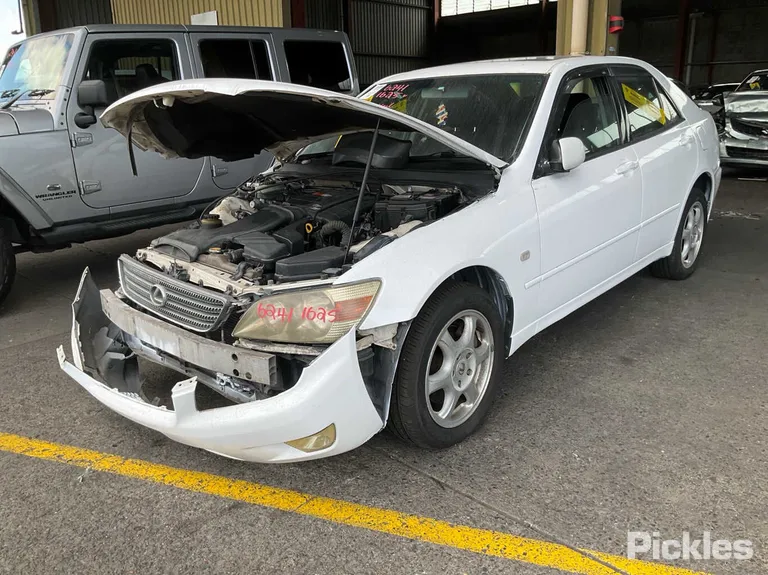 1999 Lexus IS VIN JTDBS182700038405