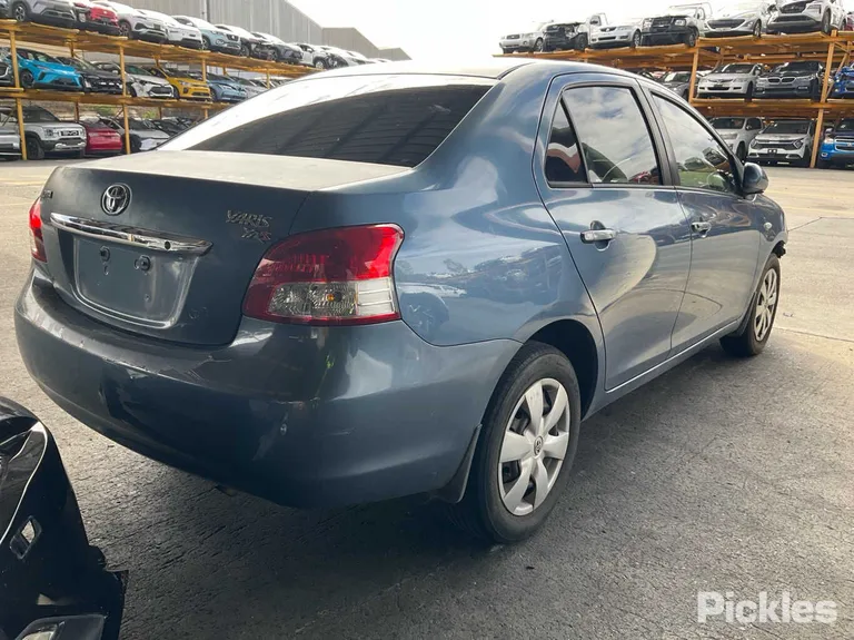 2008 Toyota Yaris Used VIN JTDBT923201252774 – front exterior