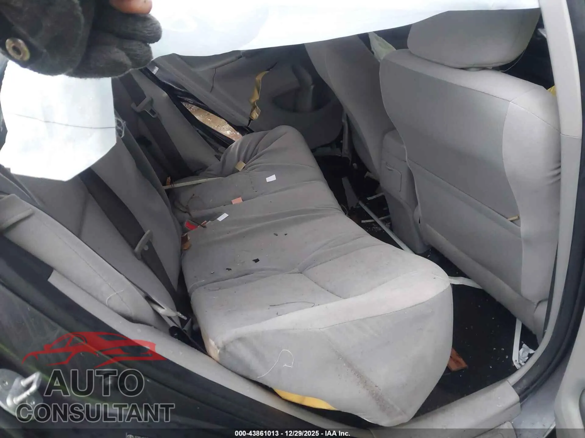 2011 TOYOTA COROLLA Damaged VIN JTDBU4EE8BJ101146 – undercarriage