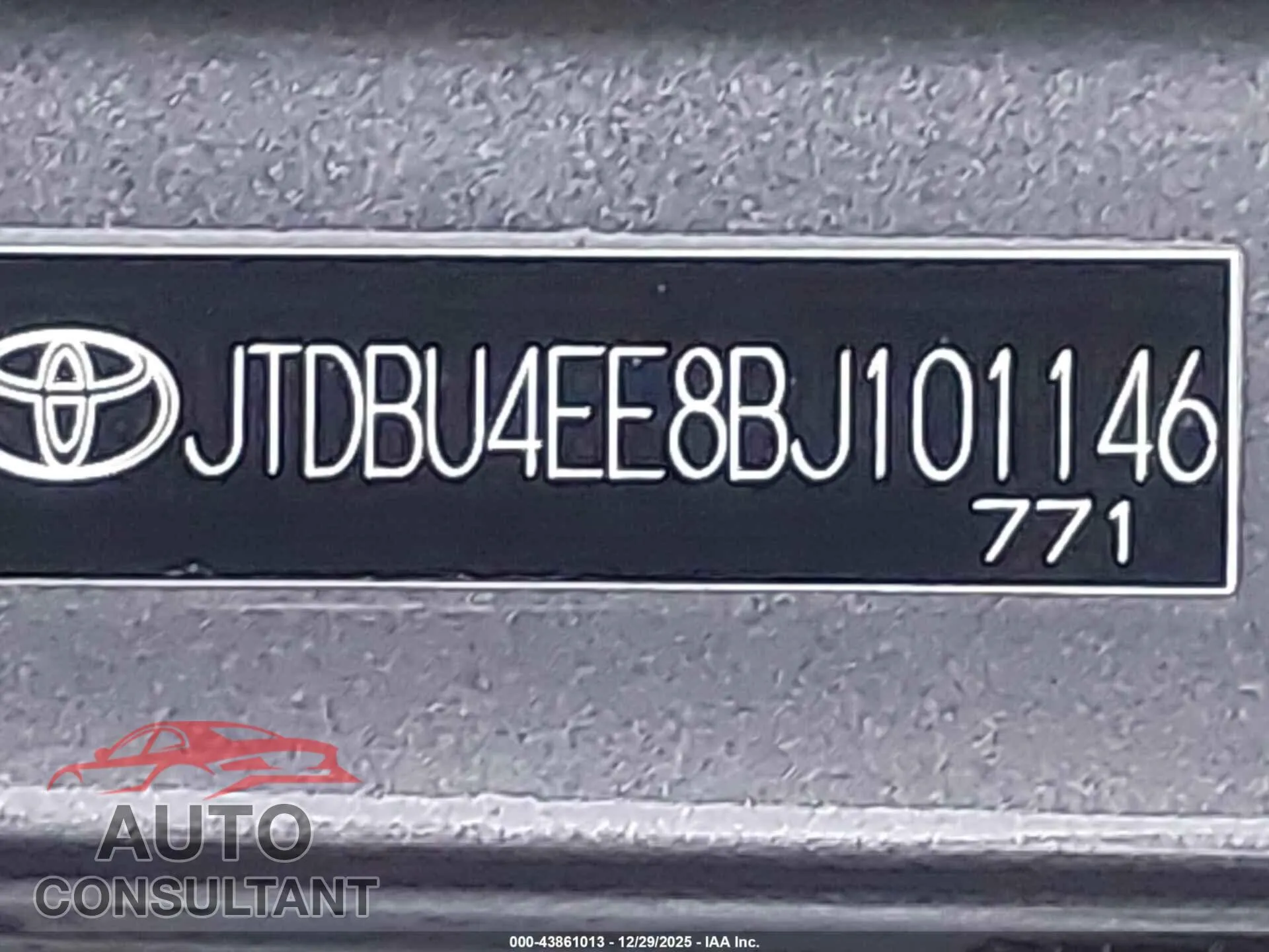 2011 TOYOTA COROLLA Damaged VIN JTDBU4EE8BJ101146 – trunk area