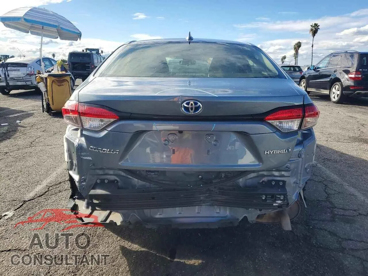 2020 TOYOTA COROLLA Damaged VIN JTDEBRBEXLJ005198 – engine bay