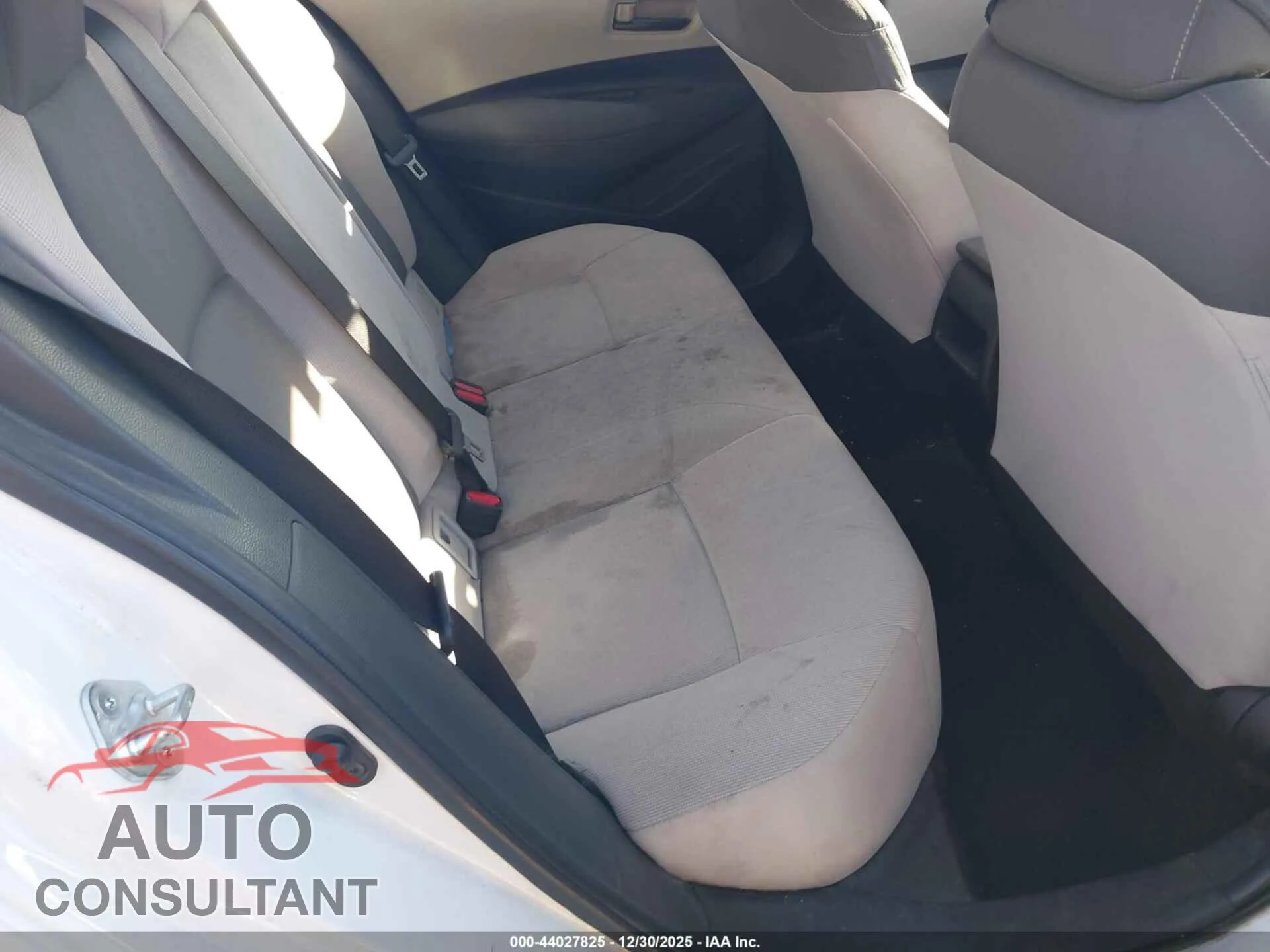 2022 TOYOTA COROLLA Damaged VIN JTDEPMAE8N3005679 – undercarriage