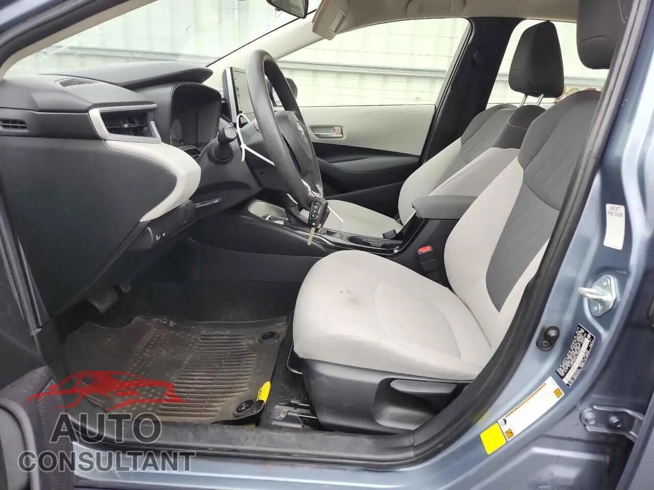 2020 TOYOTA COROLLA Damaged VIN JTDEPRAE3LJ043827 – exterior detail
