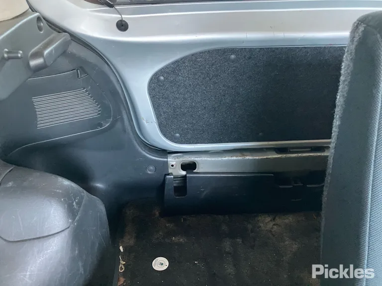 2005 Toyota Echo Used VIN JTDJW133600246713 – undercarriage 2005 Toyota Echo Used VIN JTDJW133600246713 – undercarriage