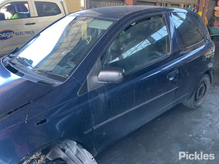 2004 Toyota Echo Used VIN JTDJW133900221238 – photo 30 2004 Toyota Echo Used VIN JTDJW133900221238 – photo 30