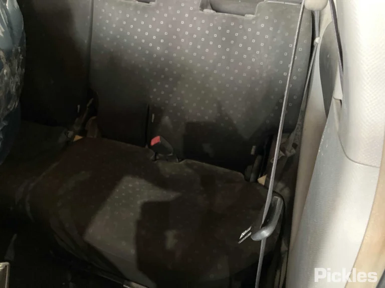 2007 Toyota Yaris Damaged VIN JTDJW923505067601 – trunk area