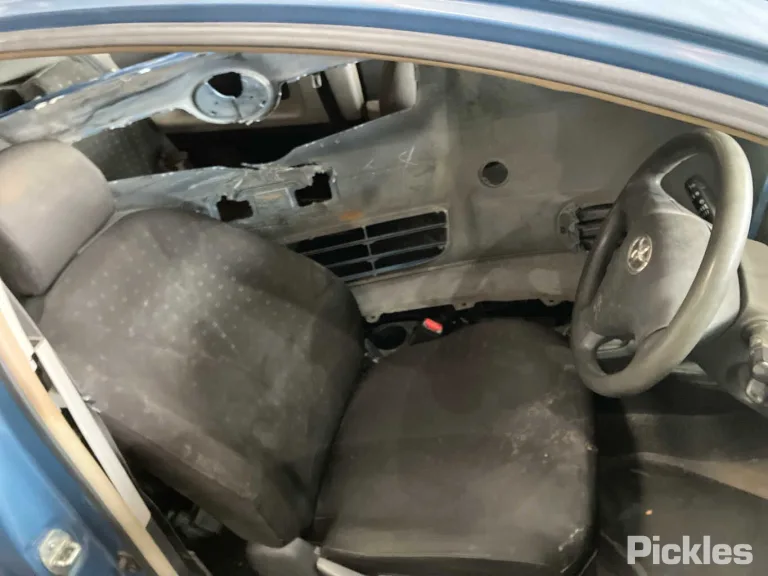 2007 Toyota Yaris Damaged VIN JTDJW923505067601 – odometer reading