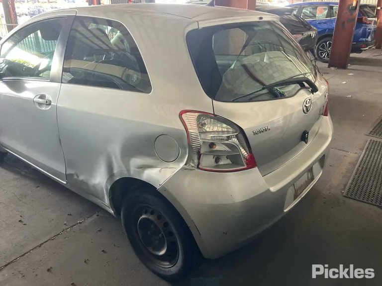 2006 Toyota Yaris Used VIN JTDJW923705033708 – photo 12 2006 Toyota Yaris Used VIN JTDJW923705033708 – photo 12